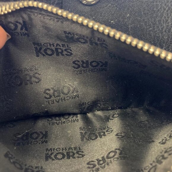 MICHAEL KORS ASTOR STUDDED WALLET - Picture 7 of 7